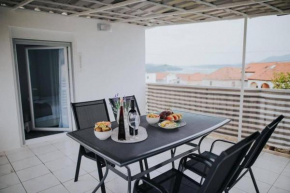 Holiday House - LukaTony with sea view